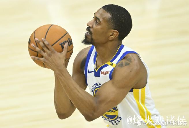 科尔谈梅尔顿:他的防守很出色,并且他决策果断&基本功扎实 科尔谈梅尔顿:他的防守很出色,并且他决策果断&基本功扎实